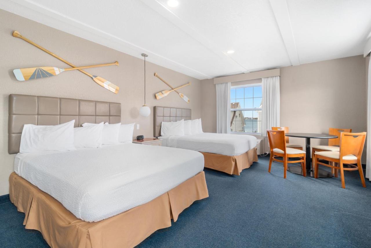 Clearwater Lakeshore Motel Mackinaw City Bagian luar foto